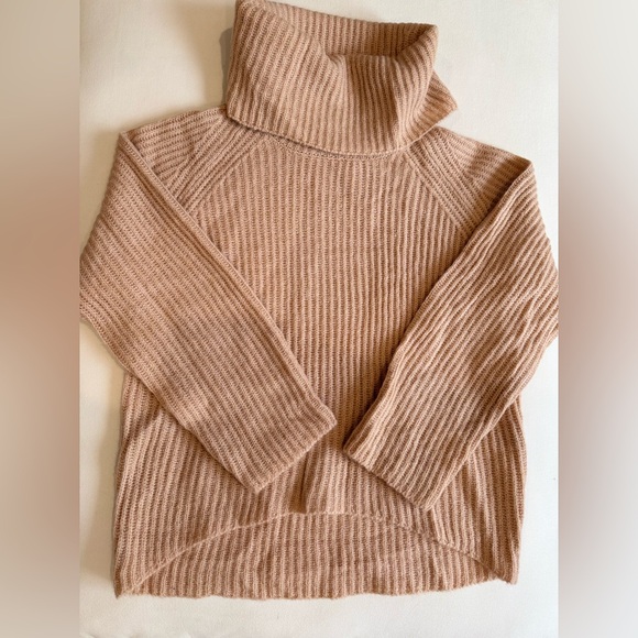 NWT - J.Crew Sweater - Size Small - Picture 2 of 5